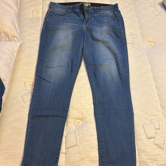 Democracy
"Ab"solution® Skinny Leg jeans - Picture 3 of 4